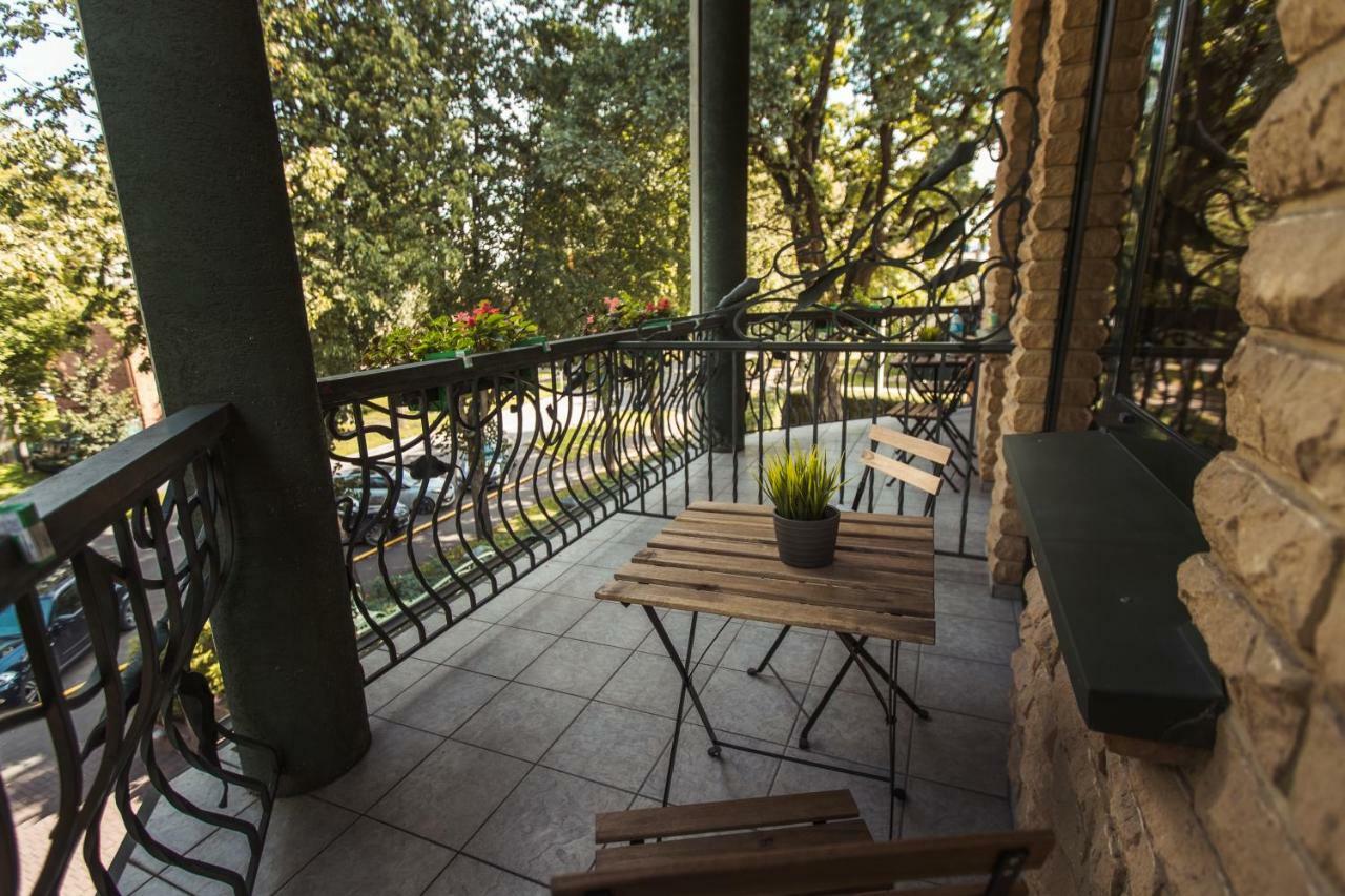 Hof Hotel Garden Kaunas Esterno foto